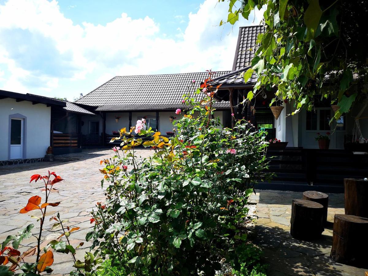 La Dory Apartamento Satu Sugatag Exterior foto