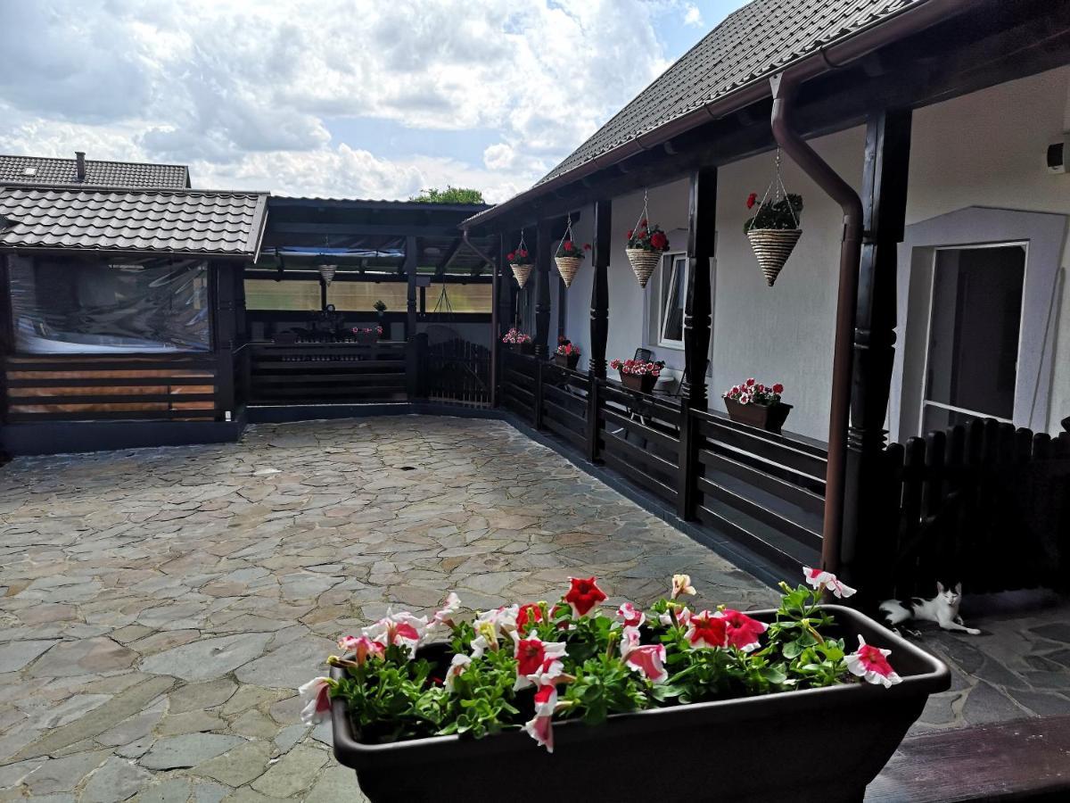 La Dory Apartamento Satu Sugatag Exterior foto