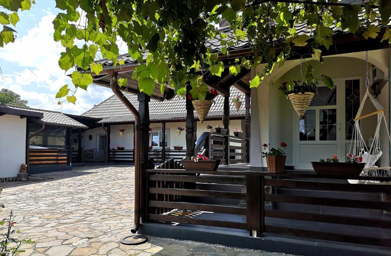 La Dory Apartamento Satu Sugatag Exterior foto